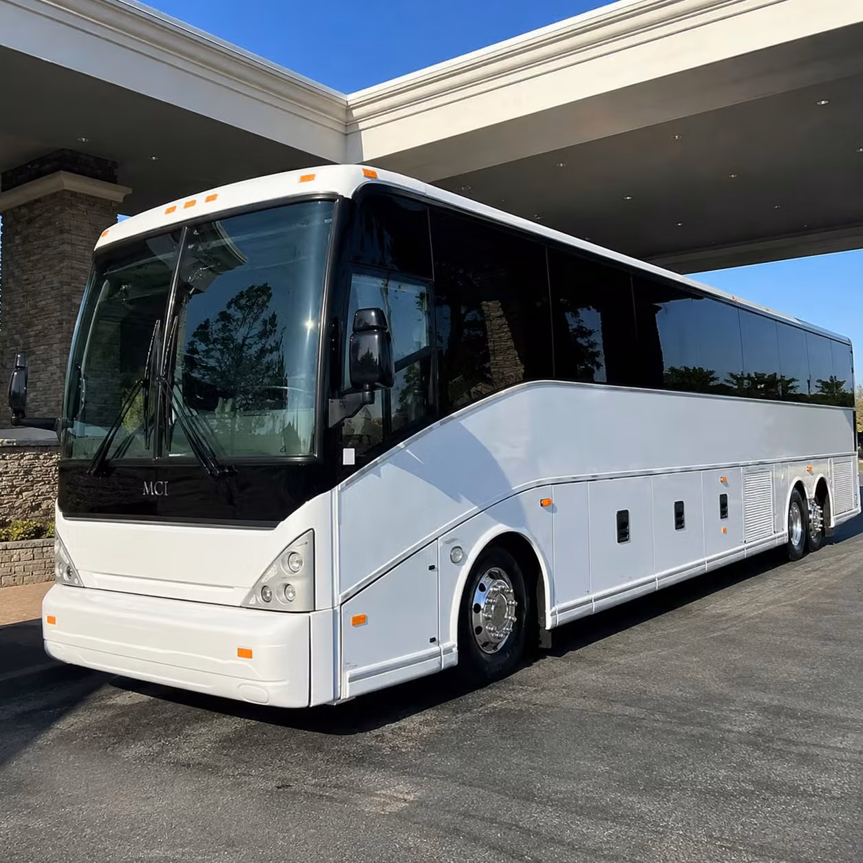 wedding guest airport shuttles for bellevue celebrations